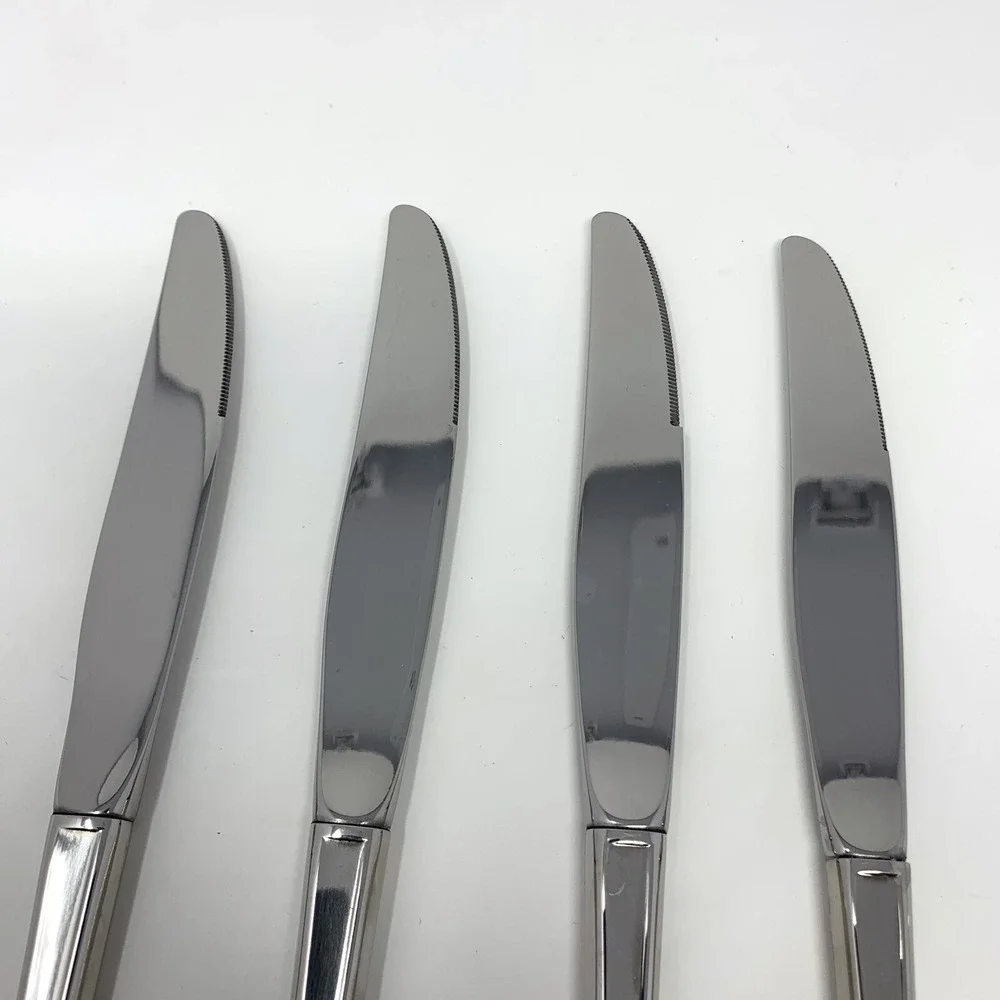 Lot of 4 Oneida USA 18/8 Stainless Steel Liberty's Light 4 Dinner Knives EUC